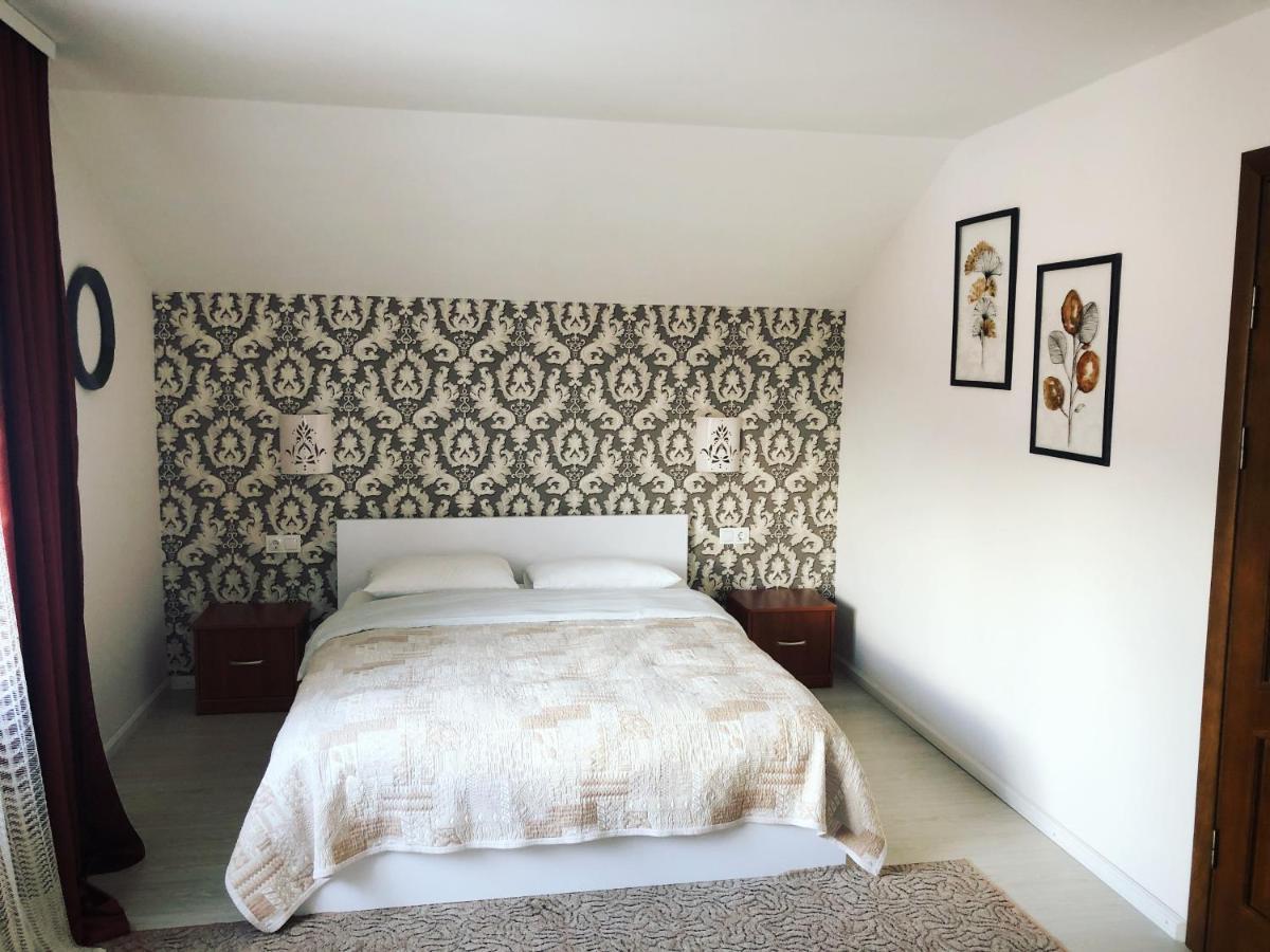 Krashanka Villa Tatariv Ngoại thất bức ảnh